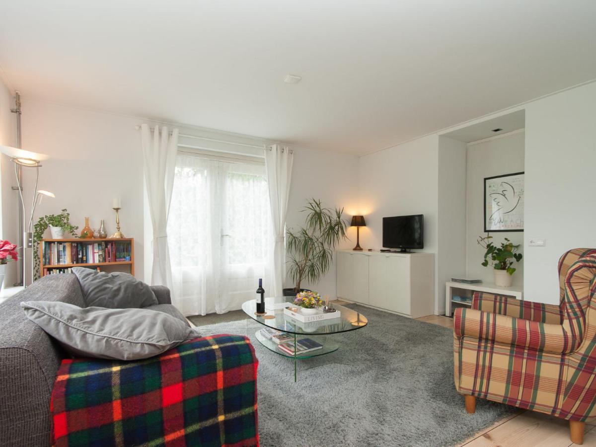 Attractive Countryside Holiday Home In Quiet Шорл Екстериор снимка