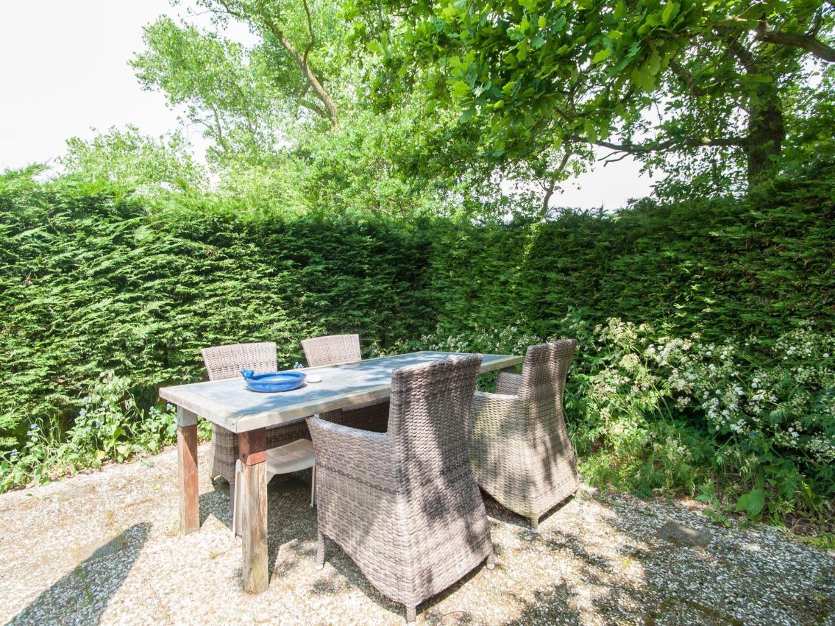 Attractive Countryside Holiday Home In Quiet Шорл Екстериор снимка